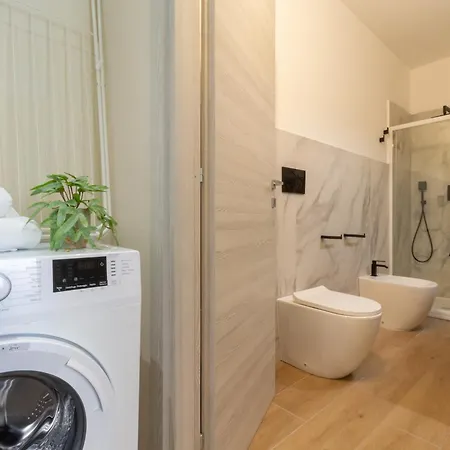 Honeymoon In The Heart Of Apartman